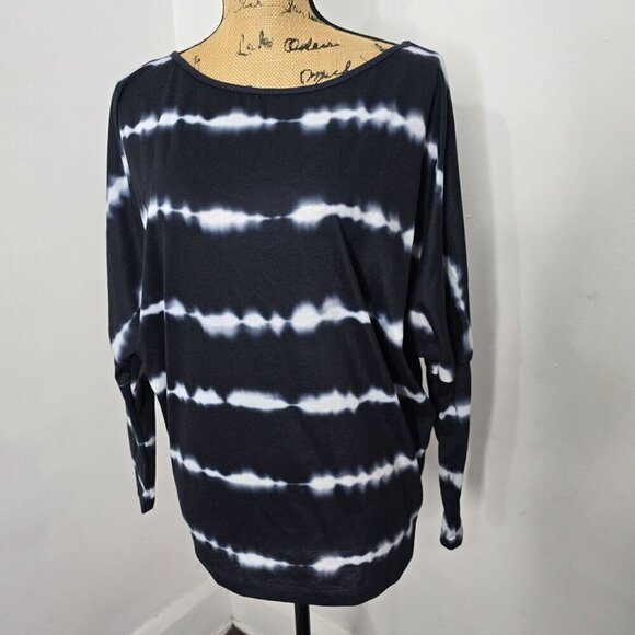 Black White Goth Tie Dye Batwing Sleeve Tee Shein - Picture 6 of 6